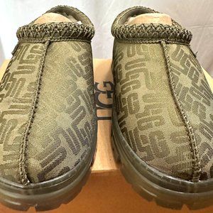 UGG Tasman Womens NIB Platform Logo Lined Slip on slippers.